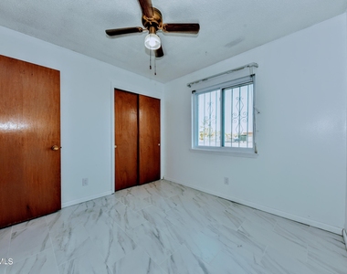 4909 Winthrop Drive - Photo Thumbnail 28