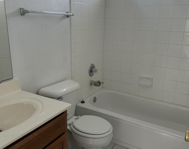 3348 Pendleton Street - Photo Thumbnail 11