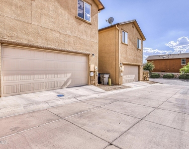 6723 Boulder Canyon Lane - Photo Thumbnail 43
