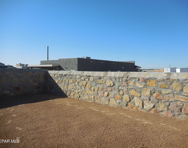 833 Paseo Dulce Avenue - Photo Thumbnail 27