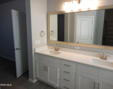 833 Paseo Dulce Avenue - Photo Thumbnail 16