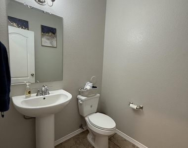 13049 Aerodrome Avenue - Photo Thumbnail 14