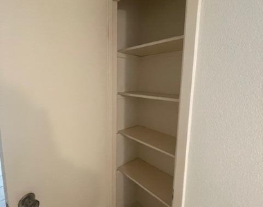7045 Orizaba Avenue - Photo Thumbnail 12