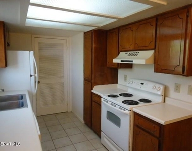 7045 Orizaba Avenue - Photo Thumbnail 19