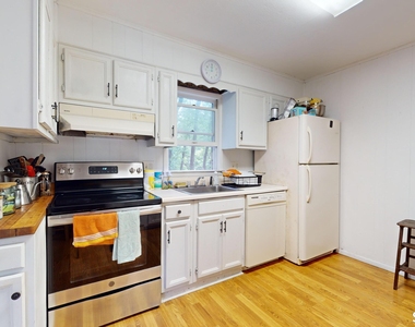 69 Carol Street - Photo Thumbnail 13