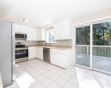 99 Fuller Drive - Photo Thumbnail 8