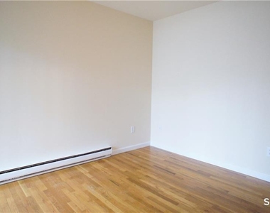 37 Ferris Avenue - Photo Thumbnail 7