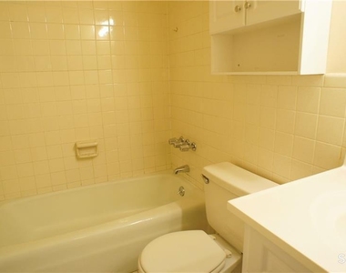 37 Ferris Avenue - Photo Thumbnail 6