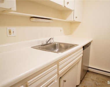 37 Ferris Avenue - Photo Thumbnail 2