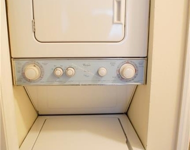 37 Ferris Avenue - Photo Thumbnail 3