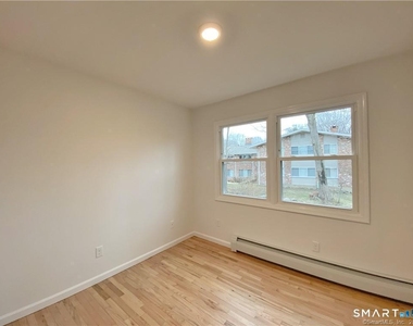 56 Taylor Place - Photo Thumbnail 10