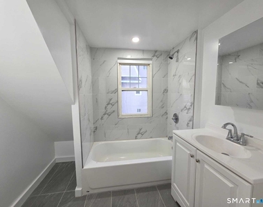 8 Marley Place - Photo Thumbnail 2