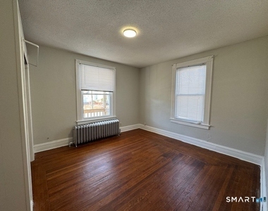 48 Burritt Street - Photo Thumbnail 11