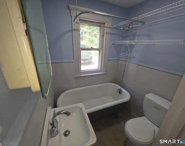 152 Chestnut Avenue - Photo Thumbnail 6