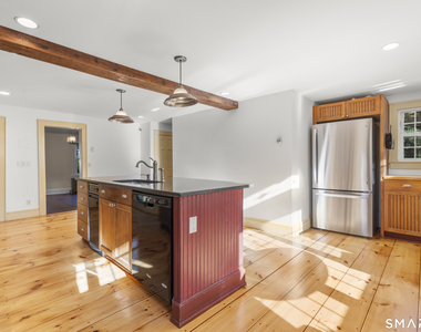218 Grumman Avenue - Photo Thumbnail 13