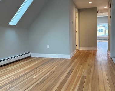 217 Park Road - Photo Thumbnail 2