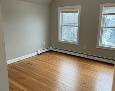 217 Park Road - Photo Thumbnail 5