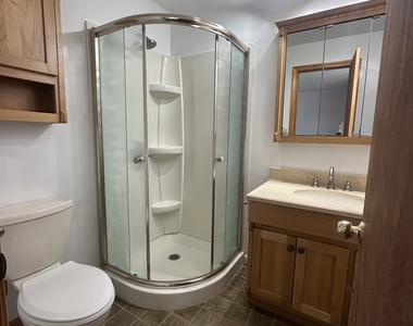 43 Glenview Avenue - Photo Thumbnail 13