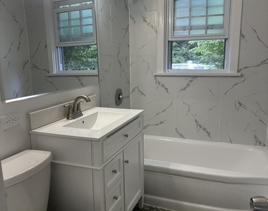 43 Glenview Avenue - Photo Thumbnail 10