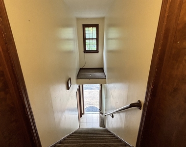 99 Maple Avenue - Photo Thumbnail 12