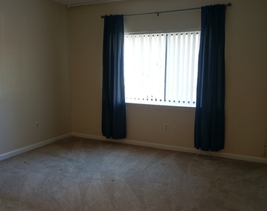 1274 Main Street - Photo Thumbnail 10