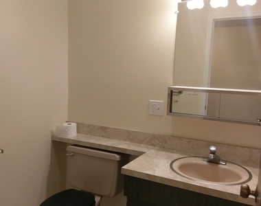 1274 Main Street - Photo Thumbnail 9