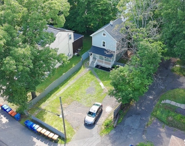 28 Quinlan Avenue - Photo Thumbnail 3