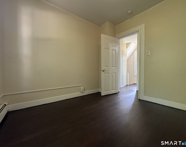 28 Quinlan Avenue - Photo Thumbnail 22