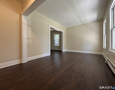 28 Quinlan Avenue - Photo Thumbnail 5