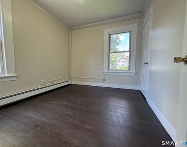 28 Quinlan Avenue - Photo Thumbnail 17