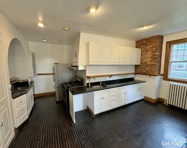 28 Kenyon Street - Photo Thumbnail 8