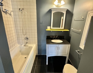 28 Kenyon Street - Photo Thumbnail 14