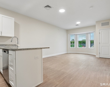 55 Steele Boulevard - Photo Thumbnail 6