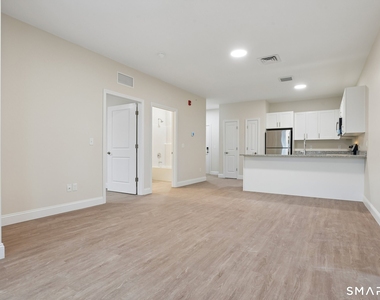 55 Steele Boulevard - Photo Thumbnail 4