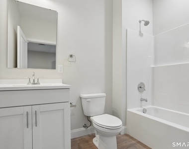55 Steele Boulevard - Photo Thumbnail 7