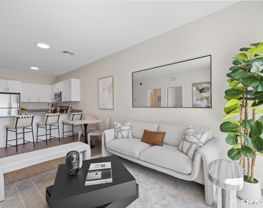 55 Steele Boulevard - Photo Thumbnail 10
