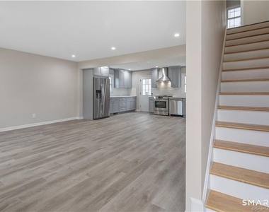 10 Grace Street - Photo Thumbnail 17