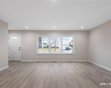 10 Grace Street - Photo Thumbnail 2
