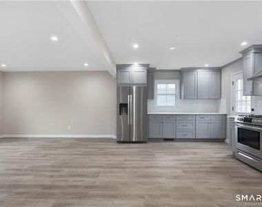 10 Grace Street - Photo Thumbnail 14