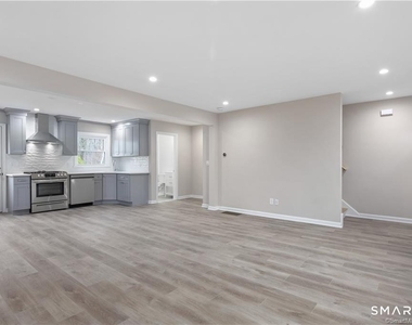 10 Grace Street - Photo Thumbnail 8