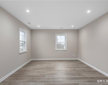 10 Grace Street - Photo Thumbnail 21