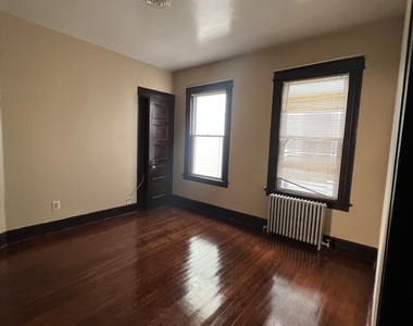 980 Howard Avenue - Photo Thumbnail 7