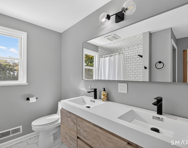 425 Judd Street - Photo Thumbnail 16