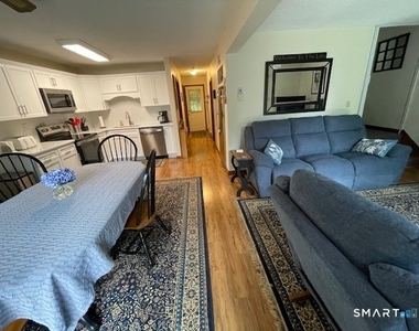 341 Deepwood Drive - Photo Thumbnail 7