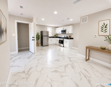 41 Howe Street - Photo Thumbnail 6
