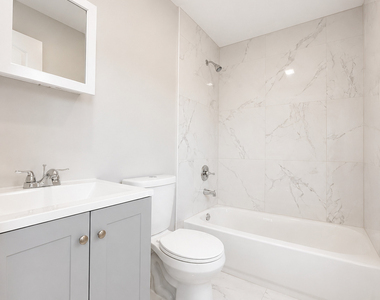 41 Howe Street - Photo Thumbnail 7