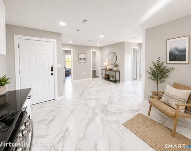 41 Howe Street - Photo Thumbnail 10