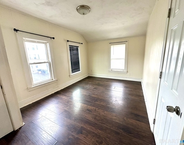 62 Clifford Street - Photo Thumbnail 17