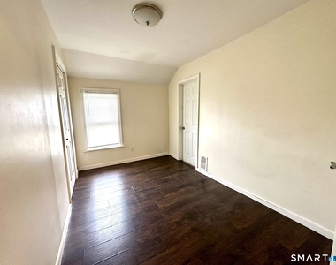 62 Clifford Street - Photo Thumbnail 18