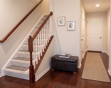 3018 Mahican Cir - Photo Thumbnail 1